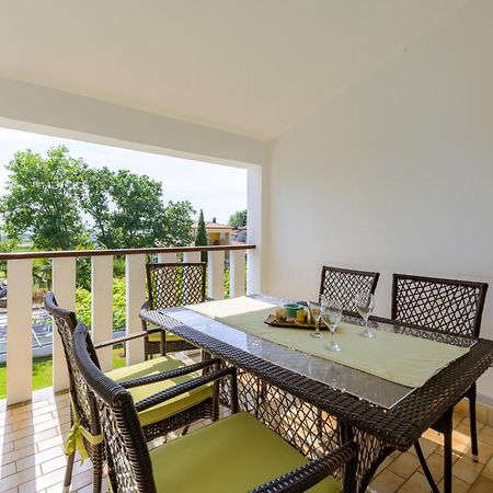 Apartments Tena Пореч Екстериор снимка