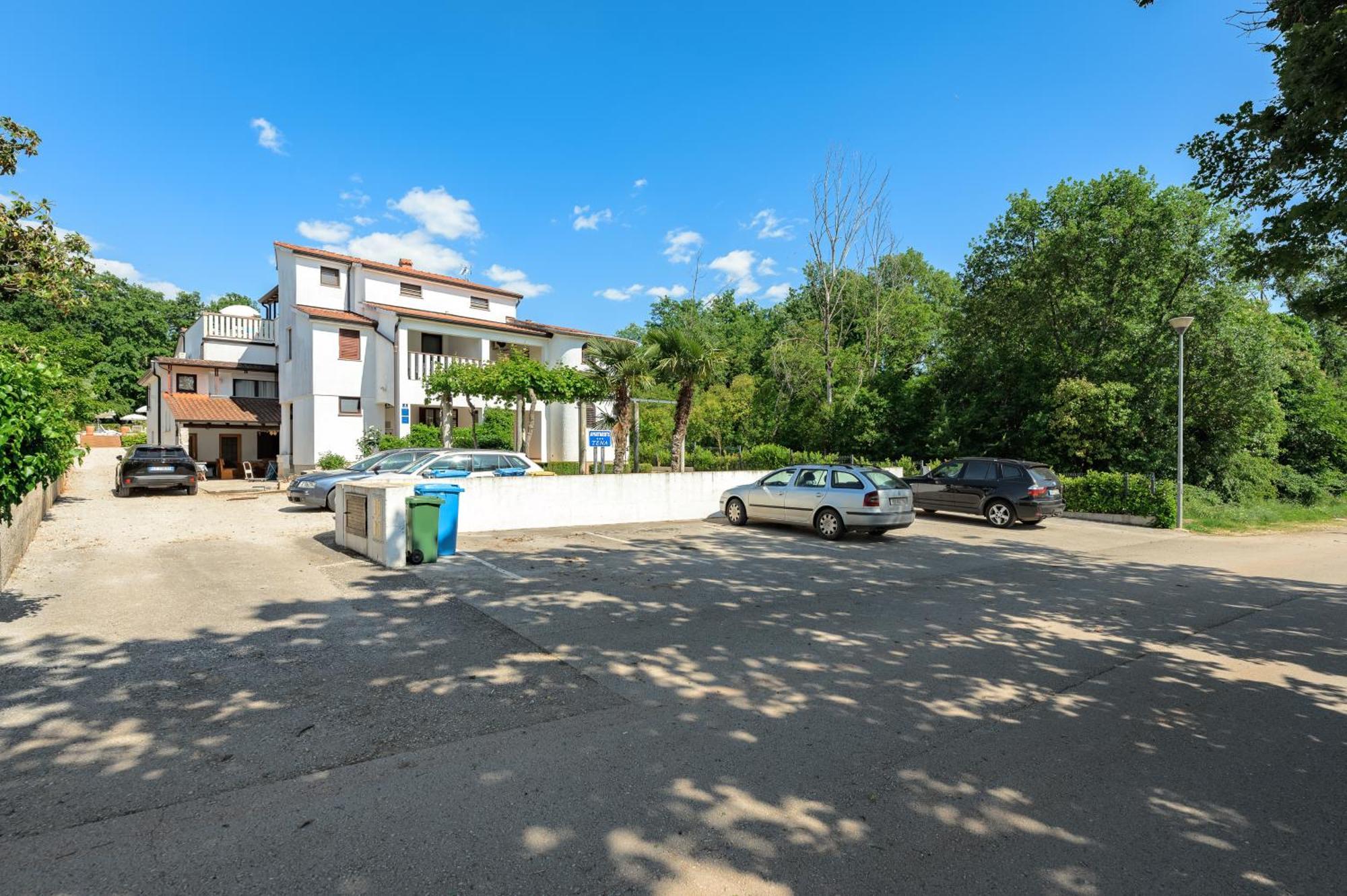 Apartments Tena Пореч Екстериор снимка