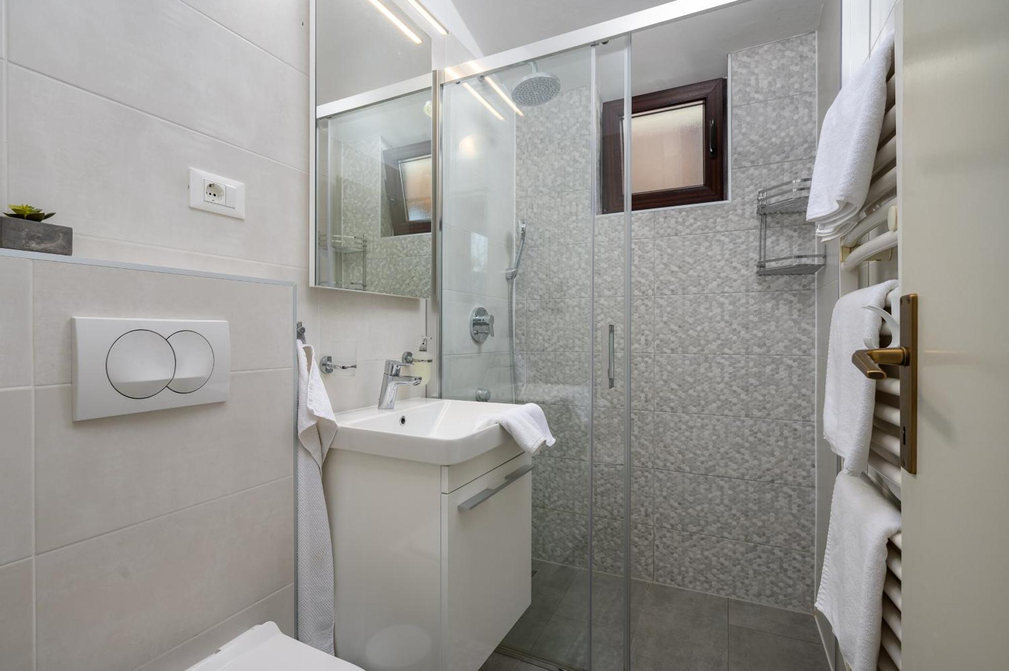 Apartments Tena Пореч Екстериор снимка