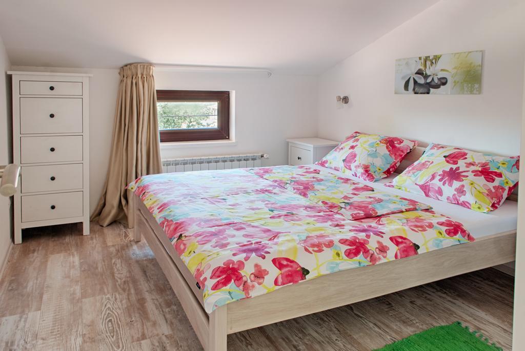 Apartments Tena Пореч Екстериор снимка