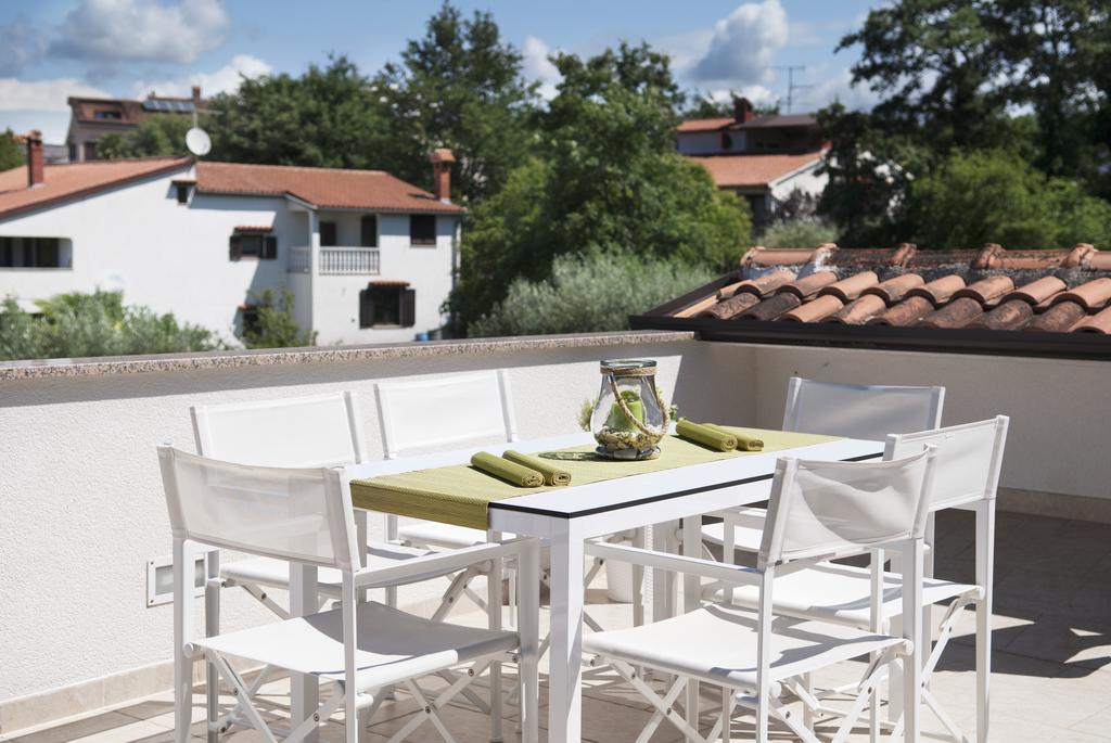 Apartments Tena Пореч Екстериор снимка