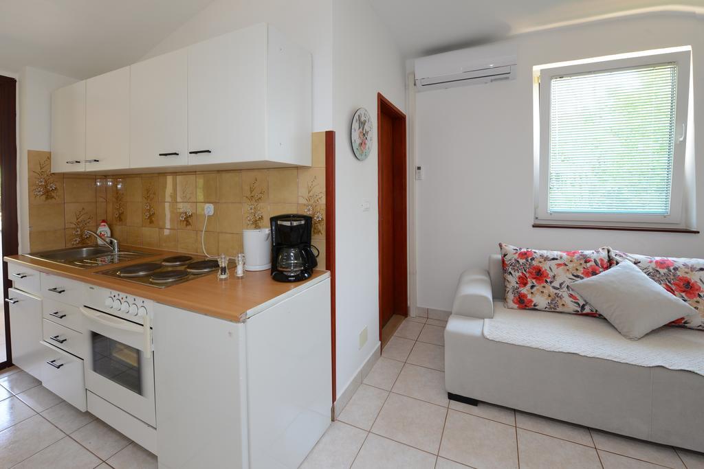 Apartments Tena Пореч Екстериор снимка
